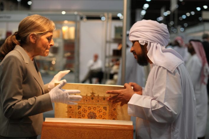 Besucher an der Abu Dhabi Art