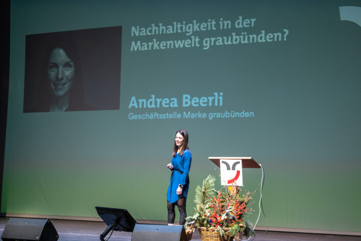Andrea Beerli auf der Bühne