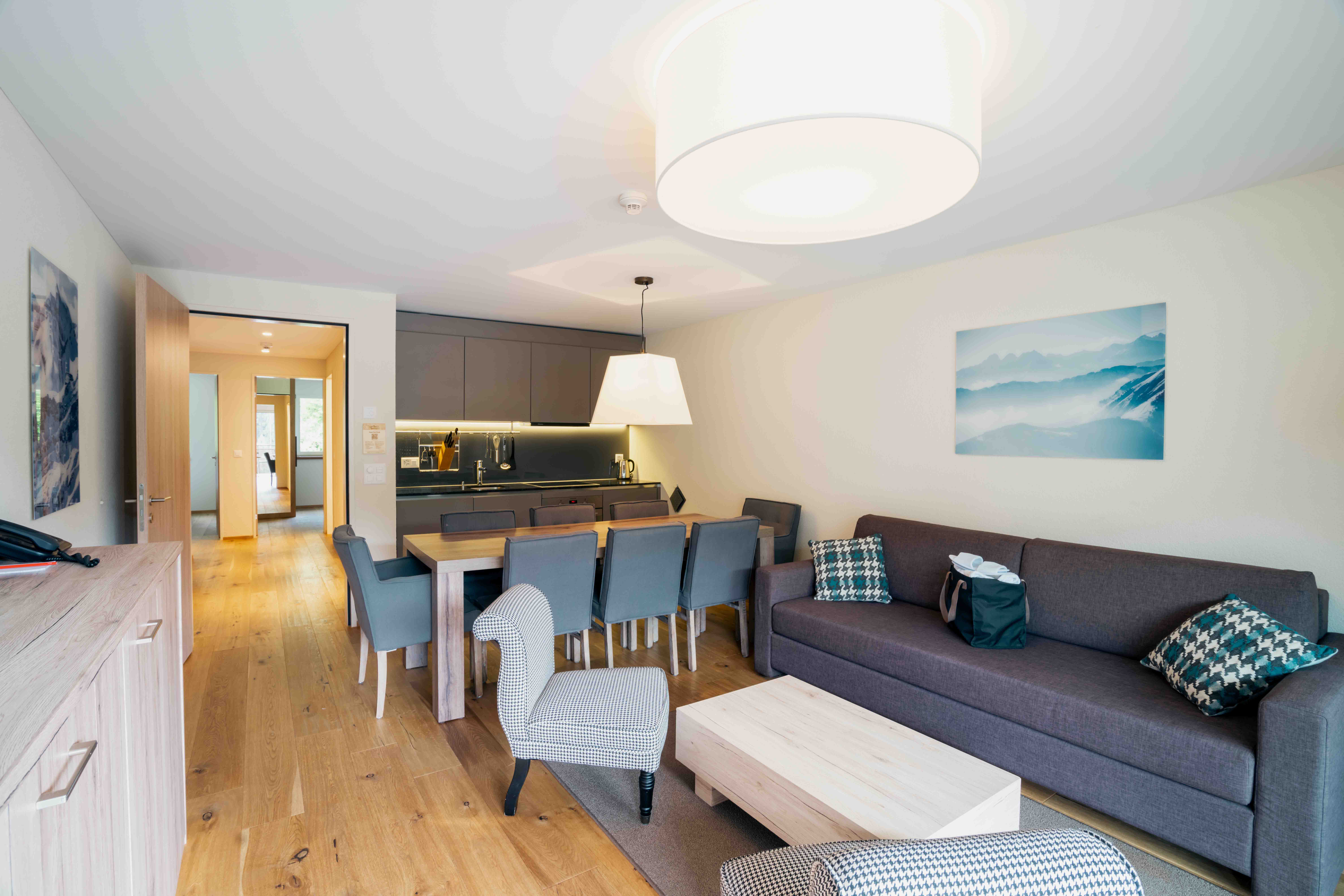 peaks-place-apartments-2022-highres-sofa-mit-kueche